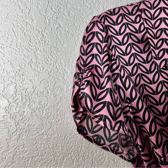 Dress Barn Pink Black Print button up Front tie Short Sleeve Casual Blouse L - Picture 5 of 7